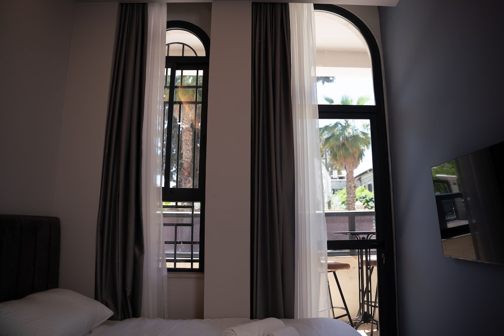 Standard Room, 2 Twin Beds - Photo 4