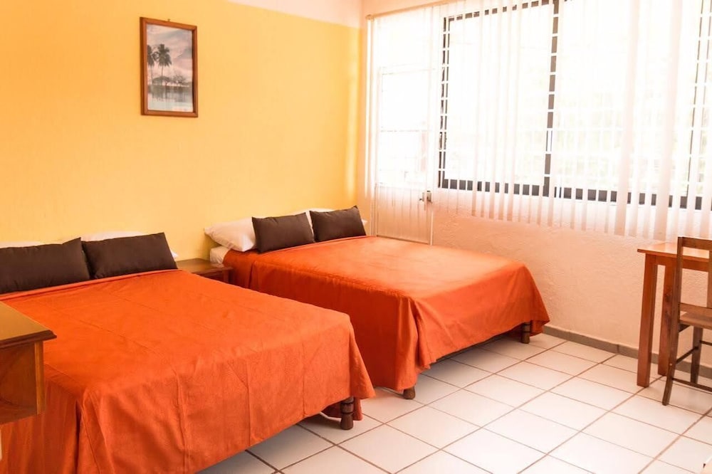 Comfort Double Room, 2 Queen Beds, Balcony, City View photo 2
