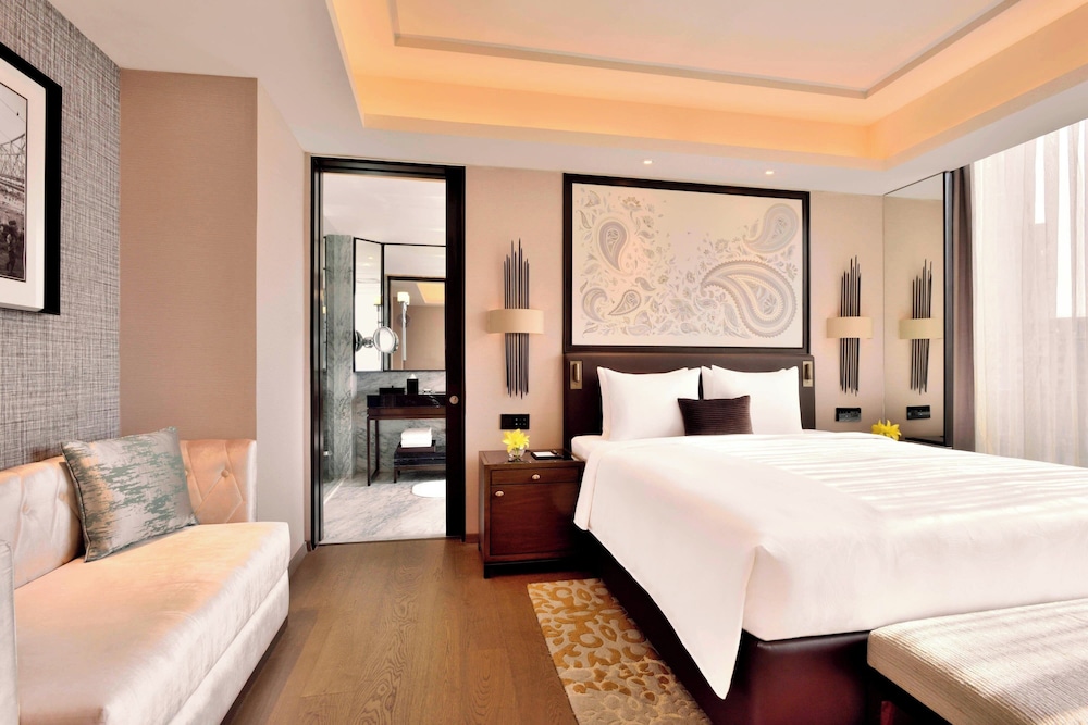 Deluxe Suite, 1 King Bed