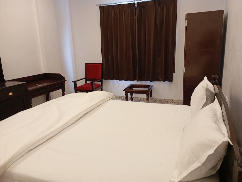 Comfort Room, City View