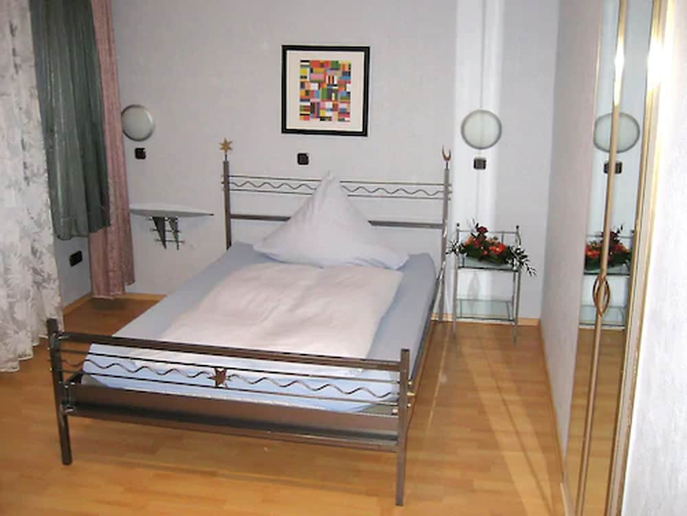 Single Room photo 2