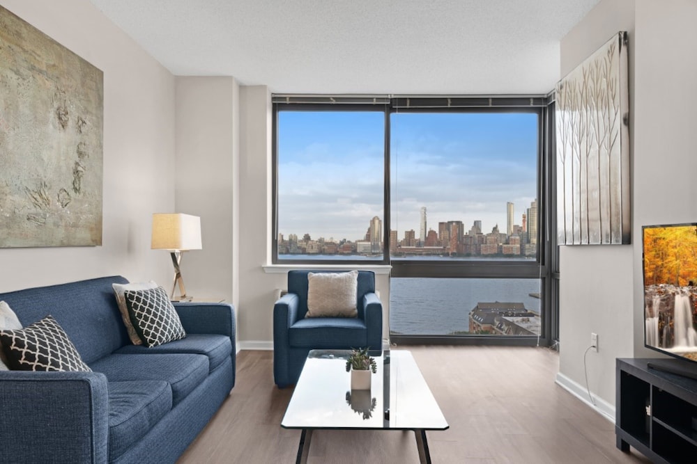 Deluxe Apartment, 2 Bedrooms, River View photo 2
