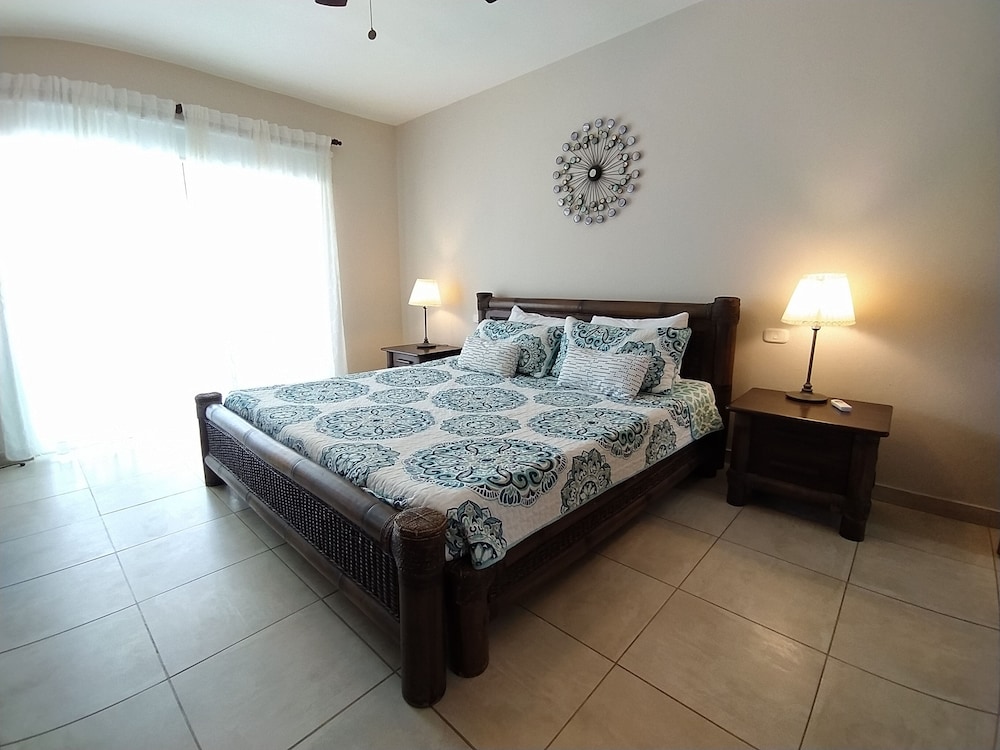 Comfort Suite, 2 Bedrooms, Ocean View, Beachfront