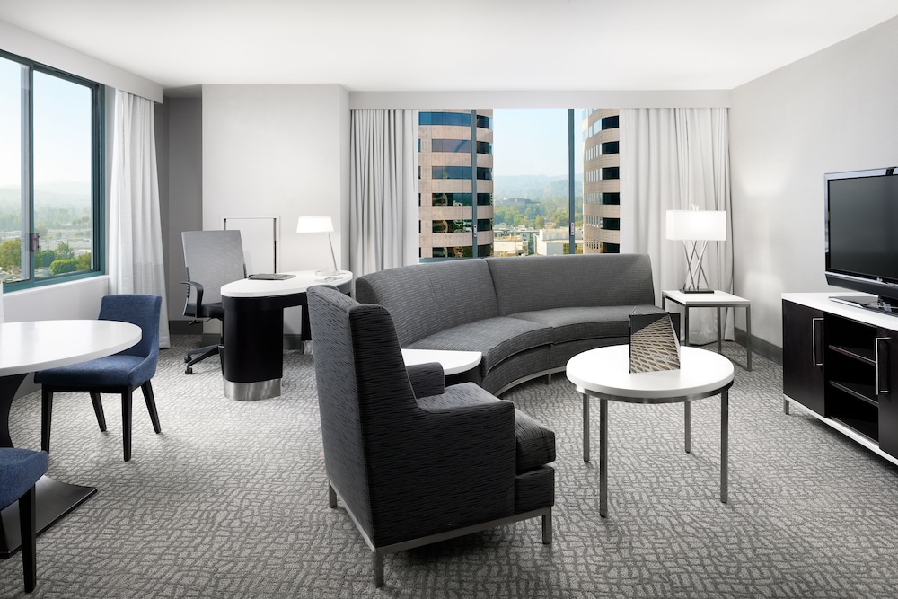 Premium Suite, 1 Bedroom, Corner photo 1