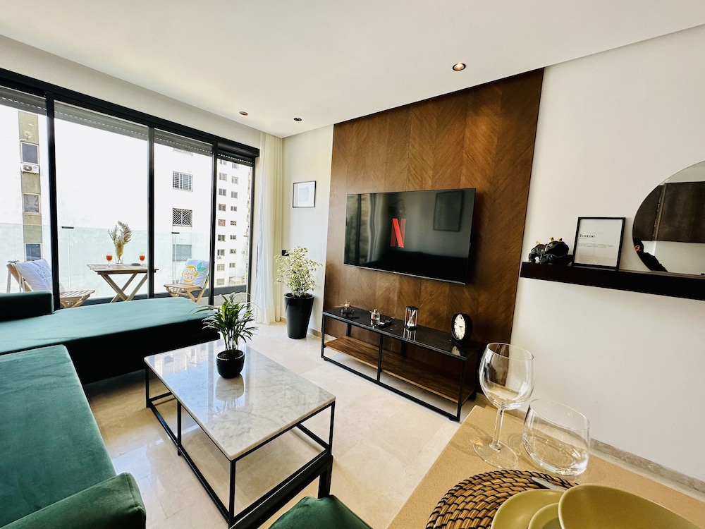 Deluxe Apartment photo 2