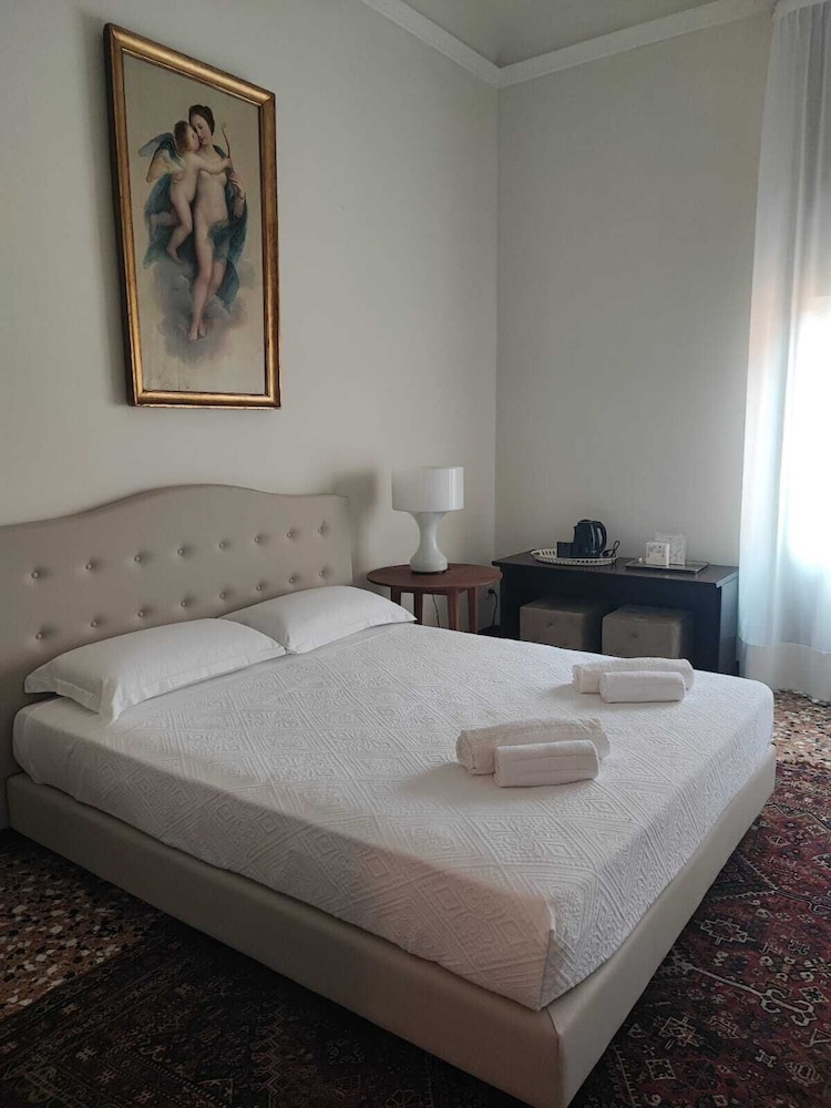 Classic Room, City View photo 3