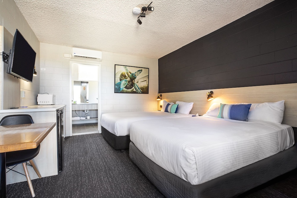 Family Twin Room, Multiple Beds photo 1