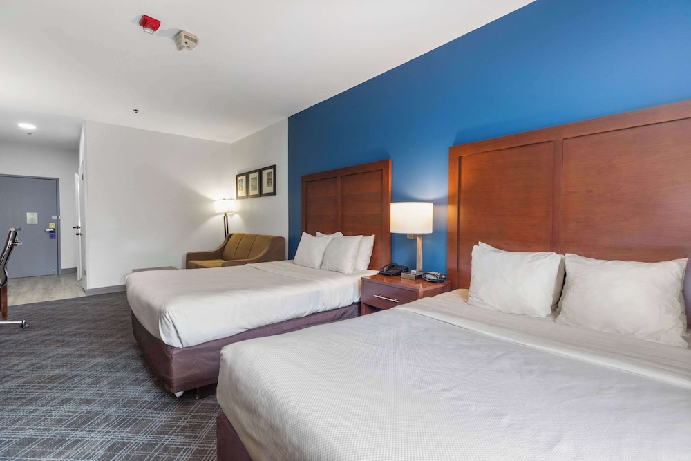 Suite, Multiple Beds, Accessible, Non Smoking - Photo 5