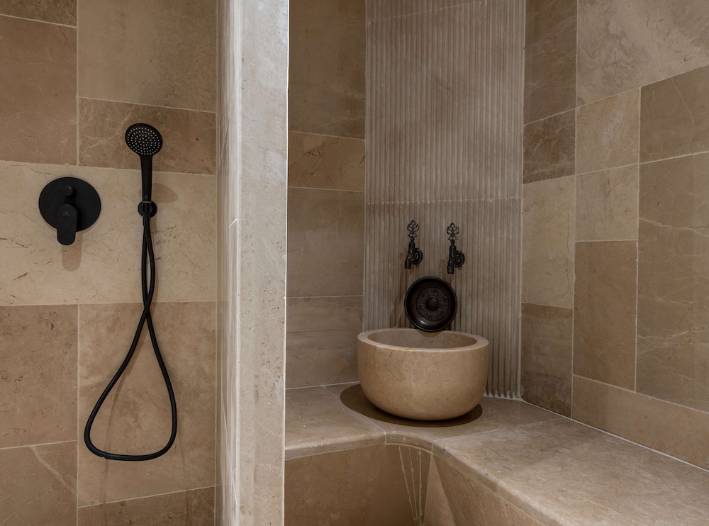 Premium Suite, Non Smoking, Private Pool - Photo 11