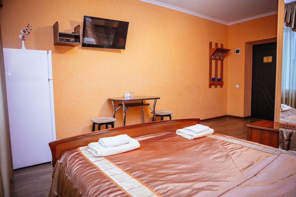 Deluxe Double Room, 1 Queen Bed, Non Smoking photo 2