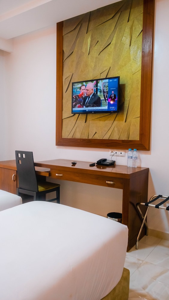 Premium Twin Room, 2 Twin Beds - Photo 11