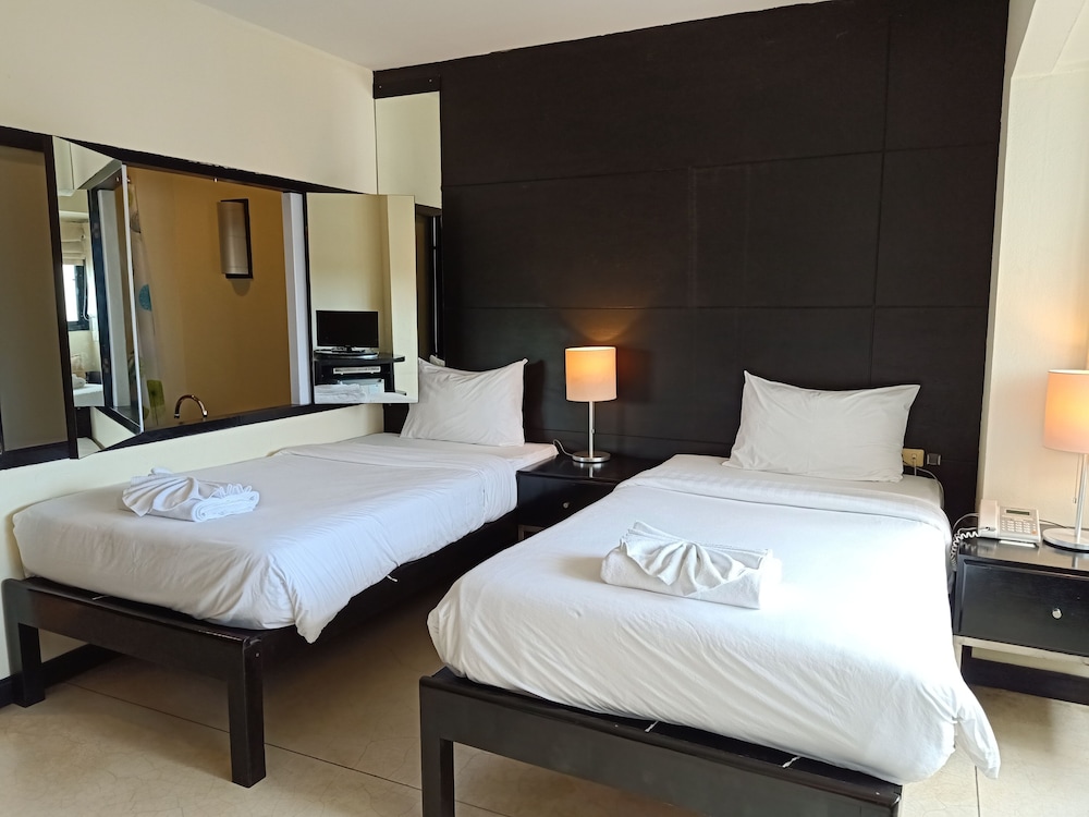 Superior Double or Twin Room - Photo 9