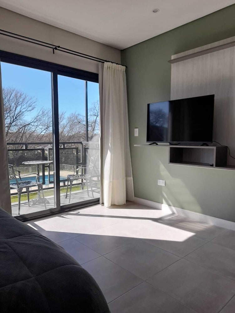 Superior Suite, 1 King Bed, Pool View, Tower photo 2