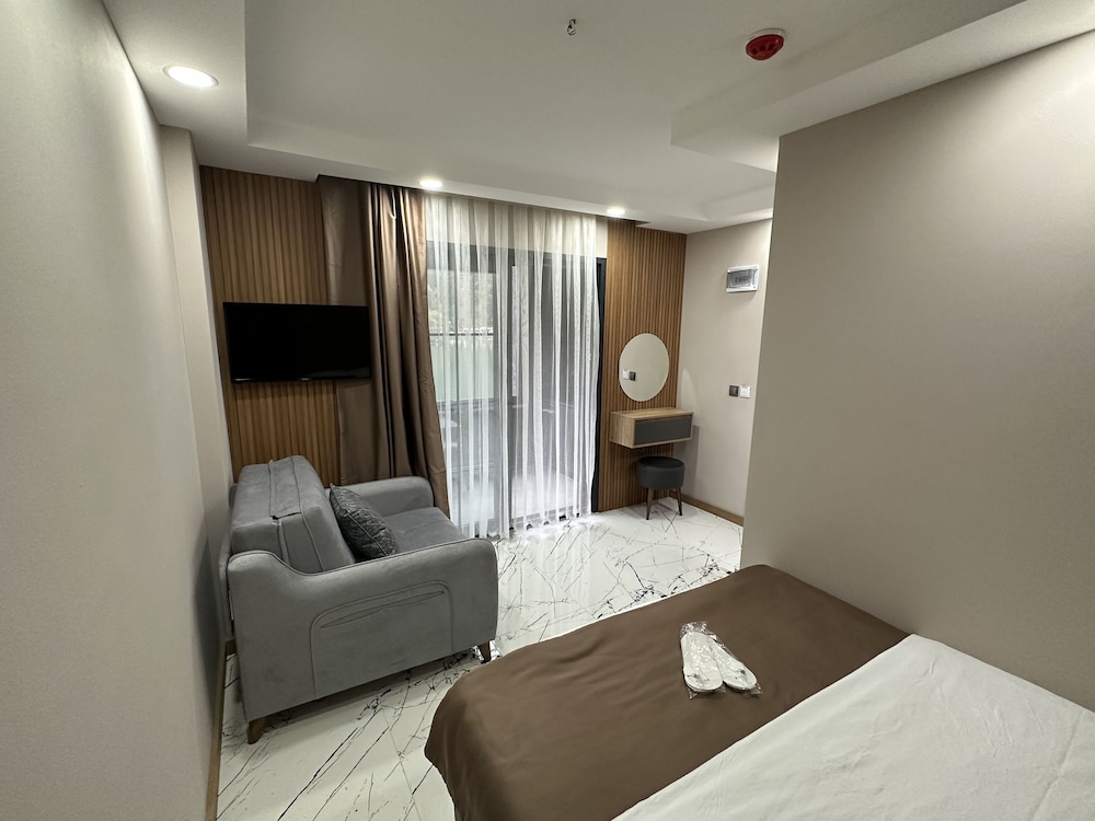 Premier Triple Room photo 2