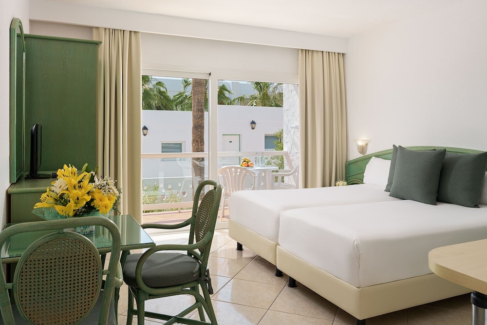 Estudio, 2 camas individuales, balcón, vista al jardín