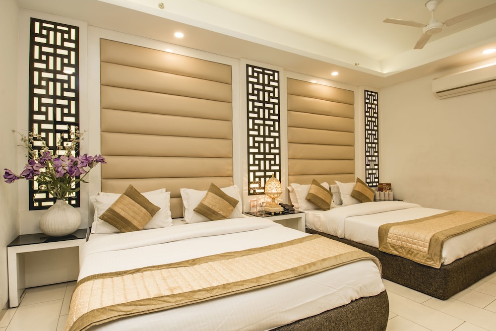 Deluxe Room - Photo 1