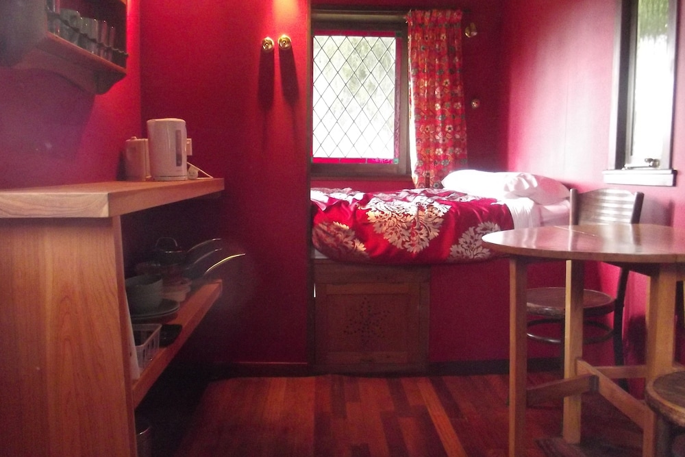 Comfort Cabin, 1 Queen Bed photo 3