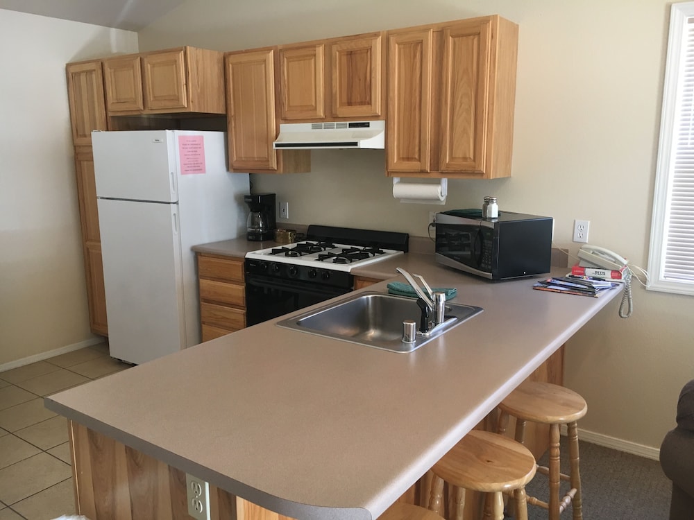 Suite, 2 Bedrooms photo 2