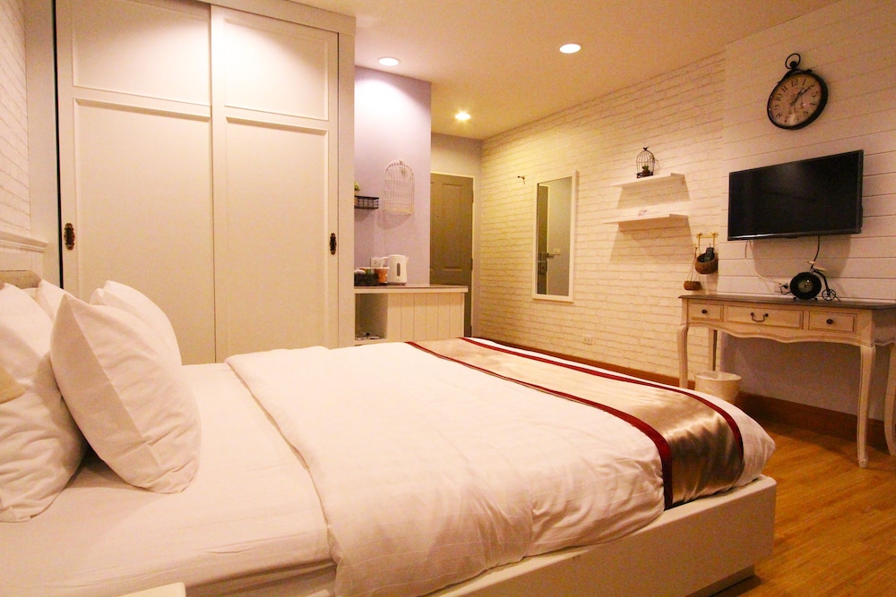 Deluxe Room, 1 Double Bed photo 2