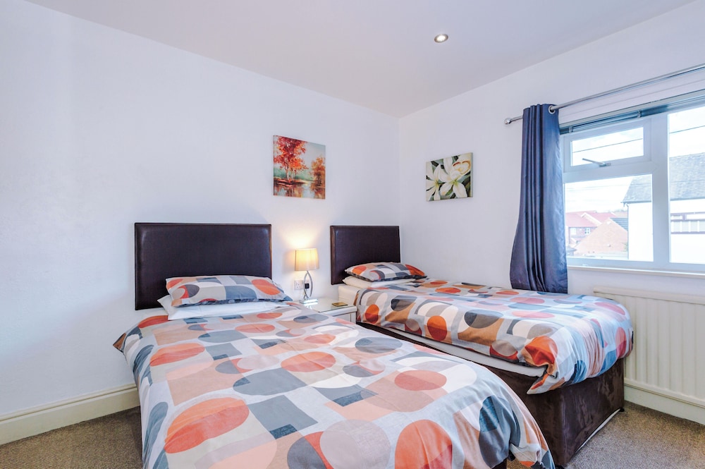 Family Apartment, Kitchen, Mountain View