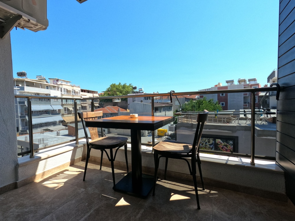 Deluxe Double Room, Balcony photo 2