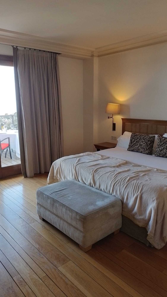 Deluxe Double Room, Terrace, Sea Facing photo 3