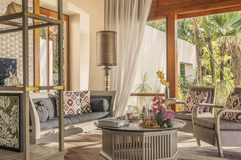 Beach Villa with Plunge Pool - Photo 4