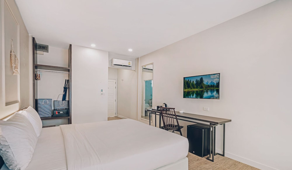 Premier Deluxe Double Room photo 2