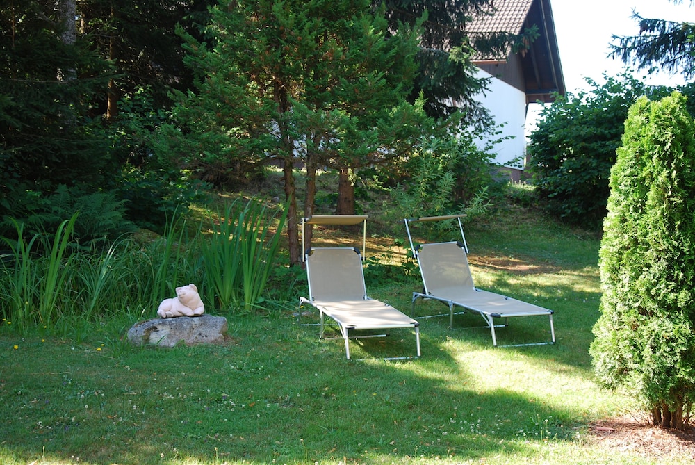 Deluxe Suite, 3 Bedrooms, Non Smoking, Garden View photo 3