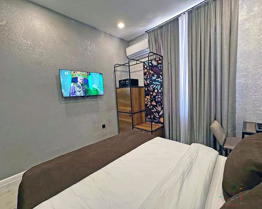 Standard Double Room, 1 King Bed, Park View