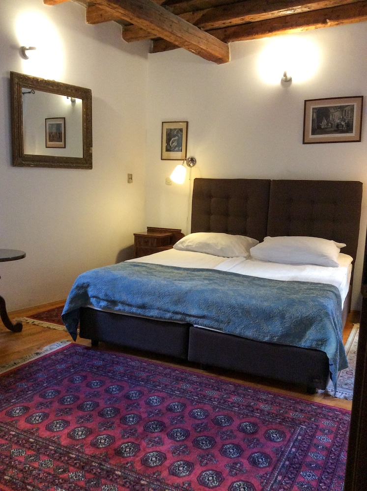 Standard Double Room (Baladur Pavan Annex building) - Photo 6