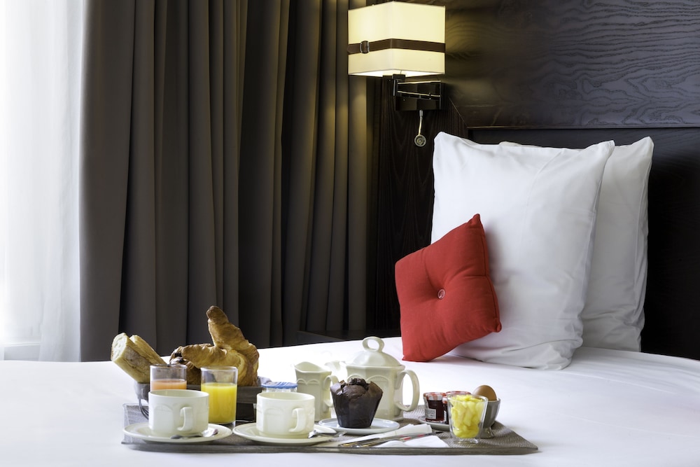 Junior Suite, 1 Queen Bed (Twin bed on request) - Photo 2
