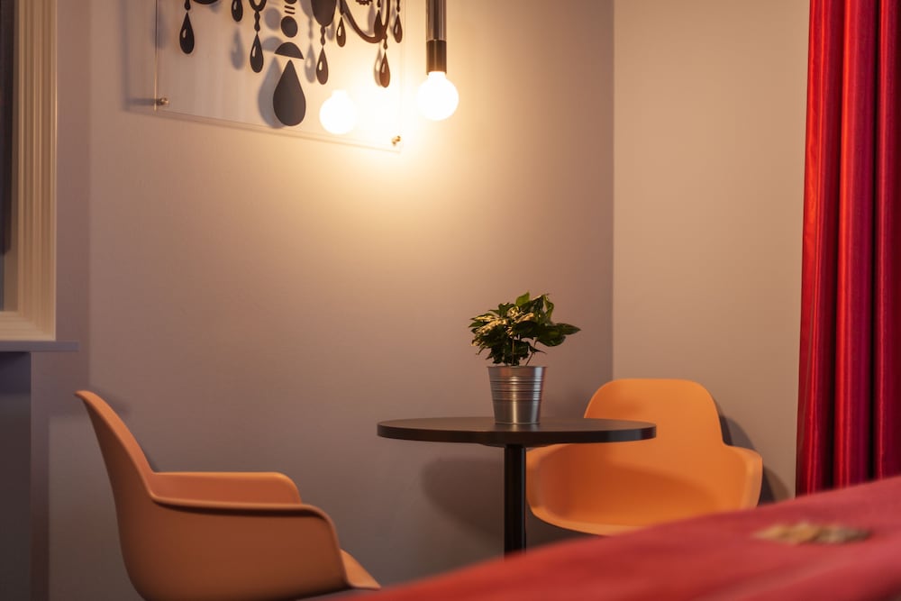 Premium Room - Photo 7