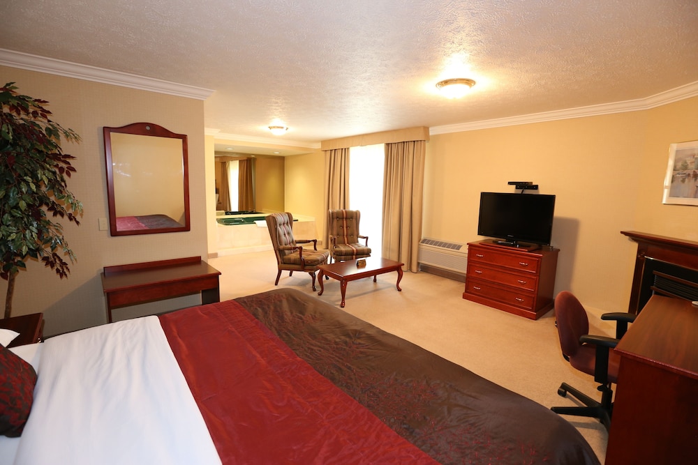 Honeymoon Suite (Master) photo 1