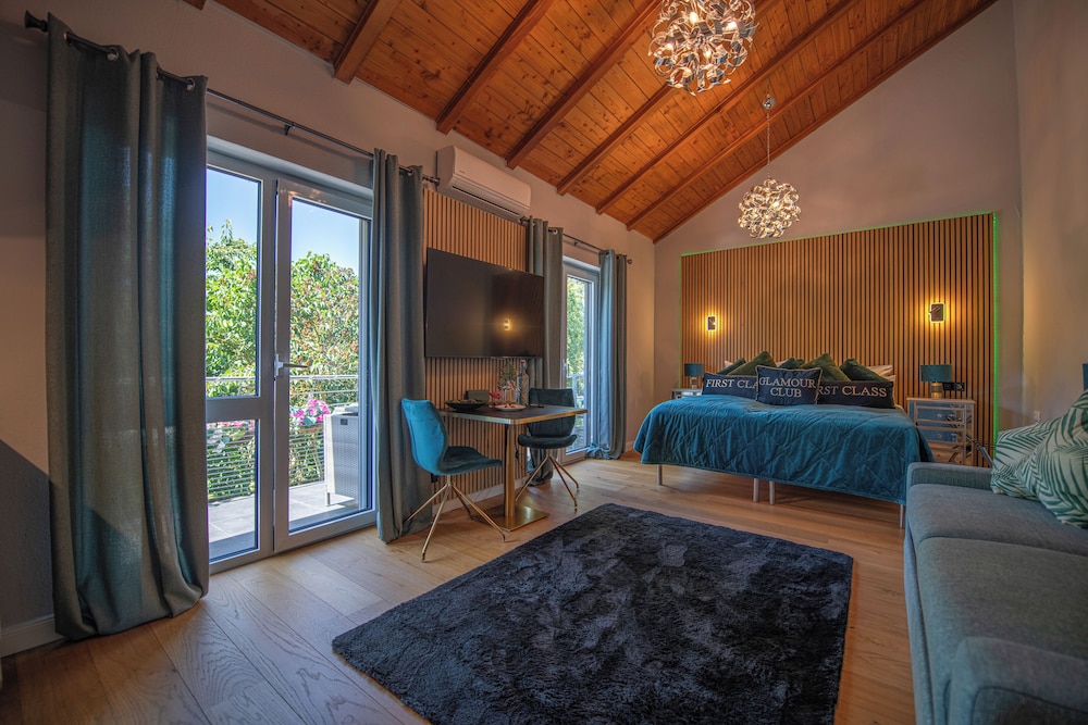 Superior Apartment, Balcony, City View (Luna) photo 1