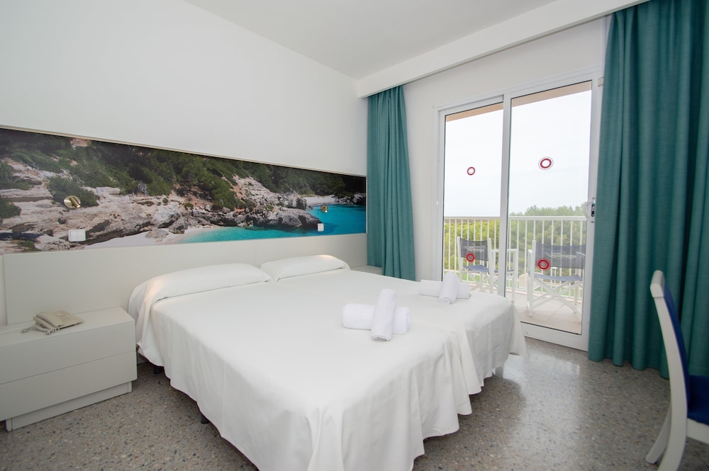 Standard Double Room (2 Adults)