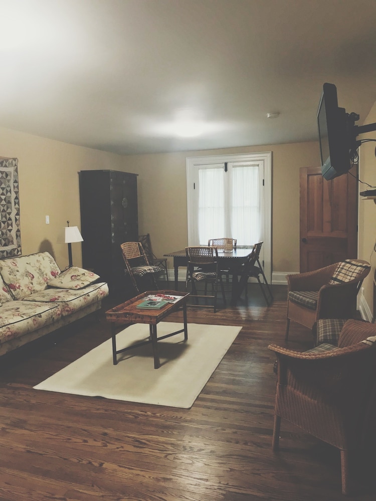 Honeymoon Cottage, 3 Bedrooms, Connecting Rooms