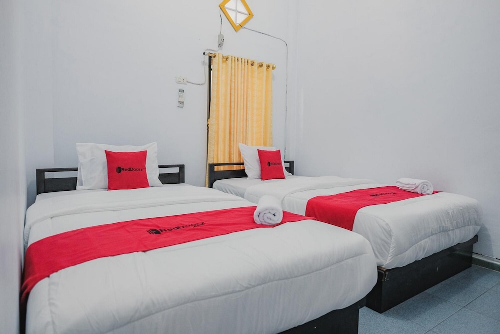 Standard Twin Room (Reddoorz) photo 1