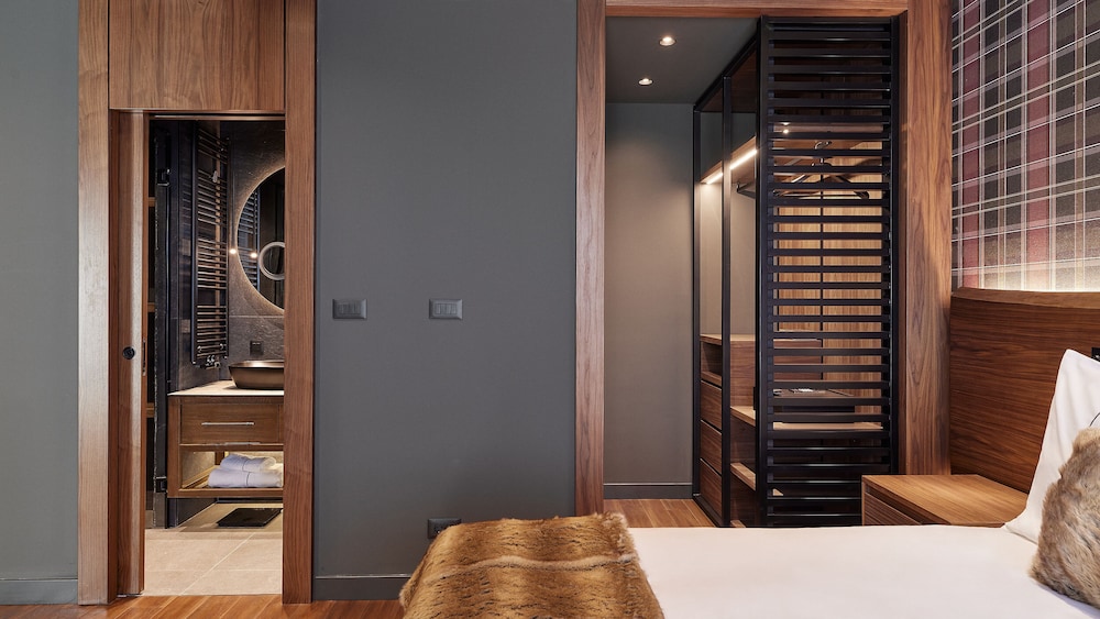 Luxury Room, 1 King Bed with Sofa bed, Terrace - Photo 2