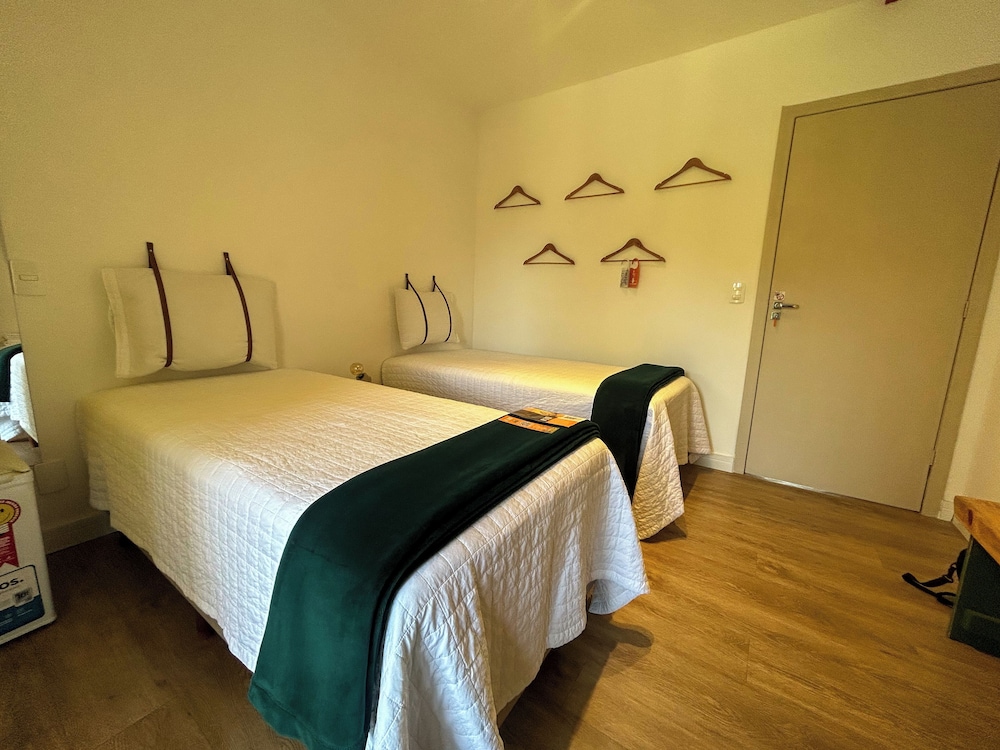 Premium Twin Room, 1 Queen Bed, River View - Photo 7