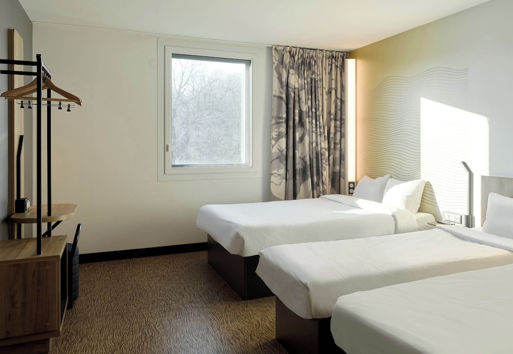 Quadruple Room - Photo 1