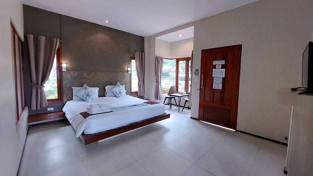 Superior Villa photo 1
