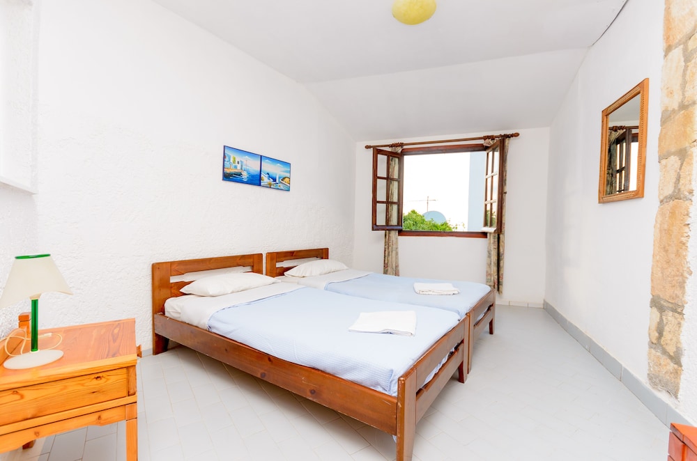 Superior Apartment, 1 Bedroom, Partial Sea View