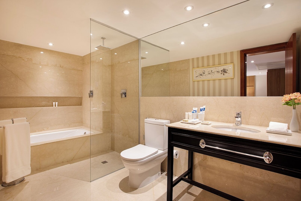 Superior Plus with Double Bed - Photo 3