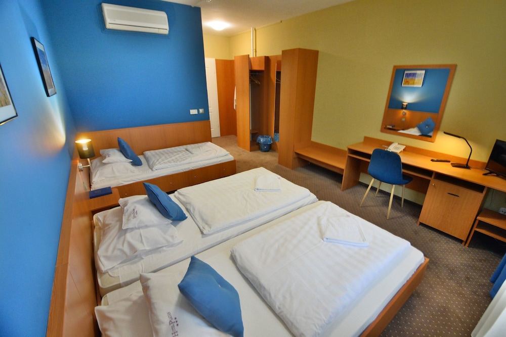 Room photo 1