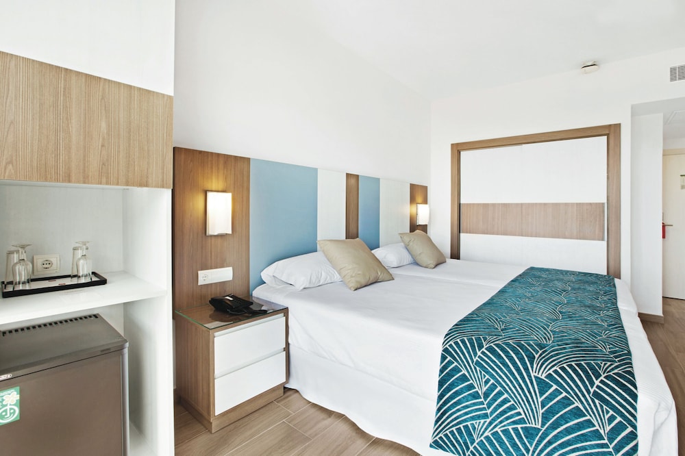 Double Room, Balcony, Sea View - Photo 3