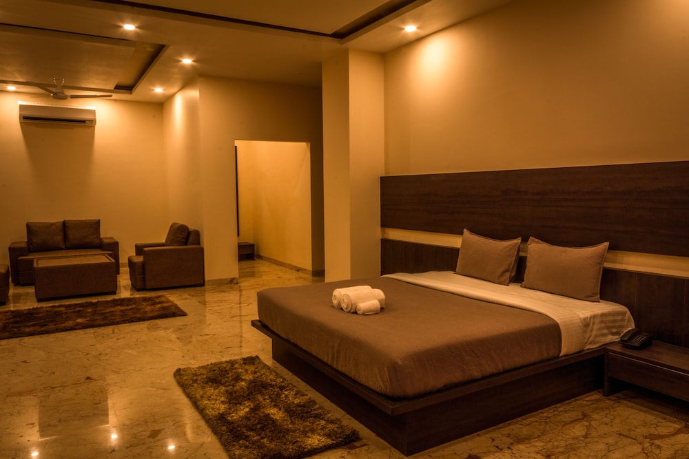 Luxury Suite photo 3
