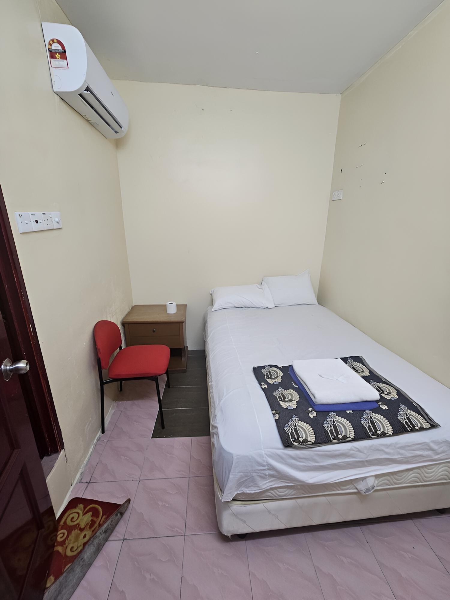 Standard Double Room, 1 Queen Bed photo 3