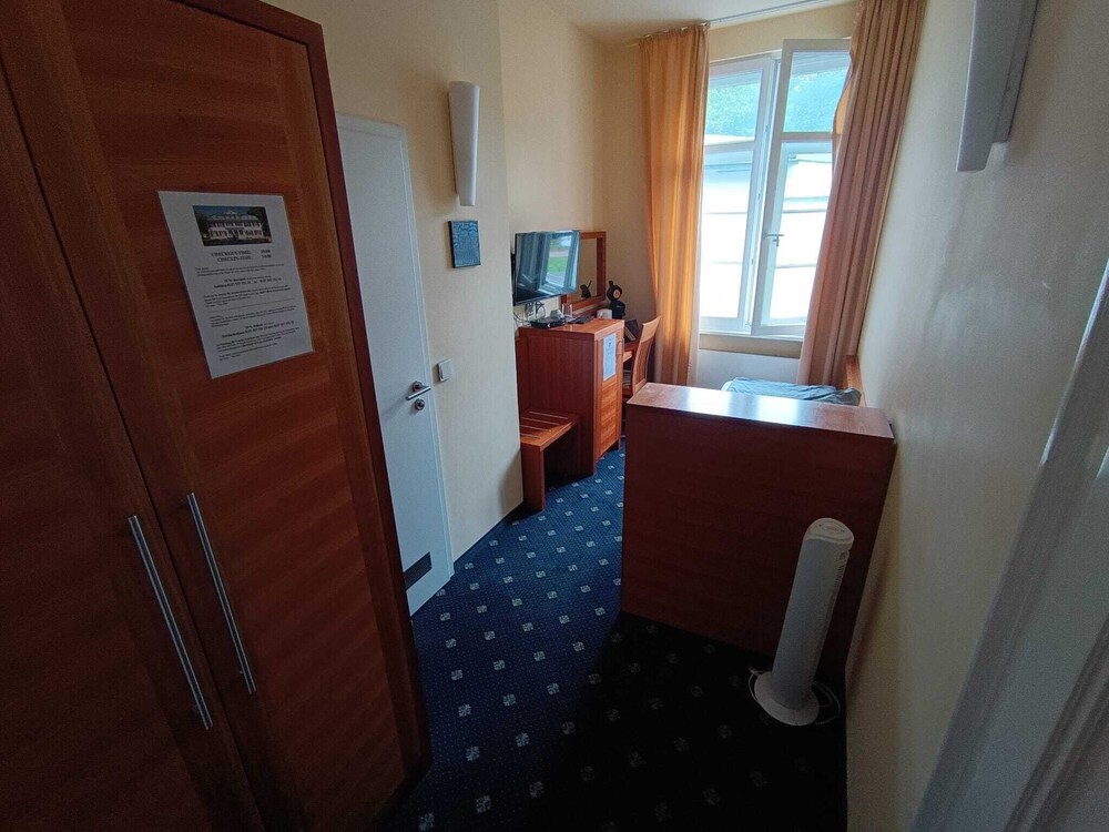 Basic Room photo 1
