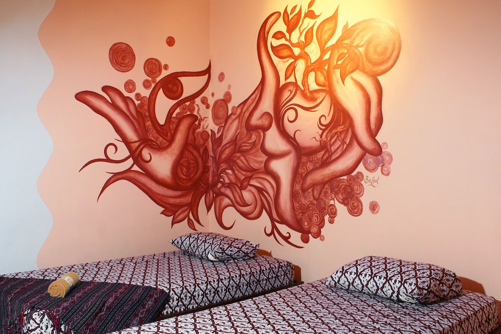 Deluxe Double Room - Photo 9